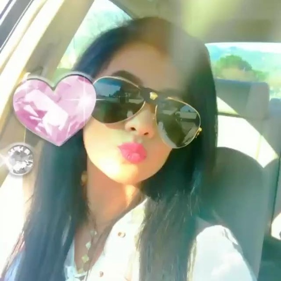 Meet your Posher, Ruby - Picture 1 of 1